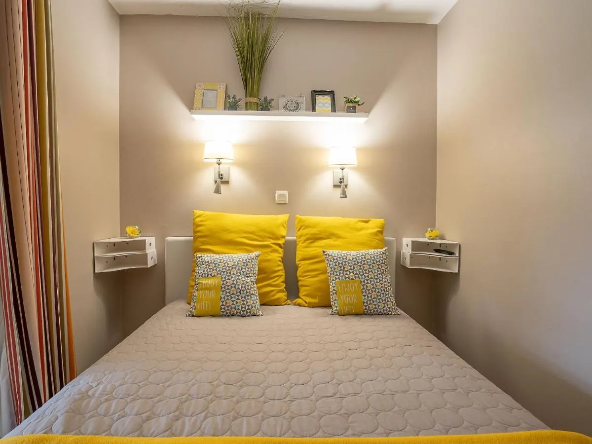 Apartment Village Cap Esterel - L'Esquinade-40 By Interhome Saint-Raphaël